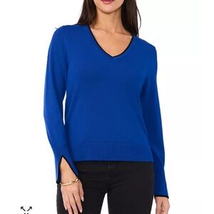 Sam & Jess
Women's V-Neck Split-Cuff Long-Sleeve Sweater